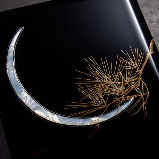 月に松 削面飾箱